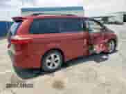 2017 Toyota Sienna LE Auto Access Seat z VIN 5TDKZ3DC4HS853532, wystawiony jako Copart lot #58519405 z przebiegiem 106 463 mil mil oraz Czysty tytuł • Clean title. Historia ofert i sprzedaży dostępna na DreamBid. Obrazek 3.