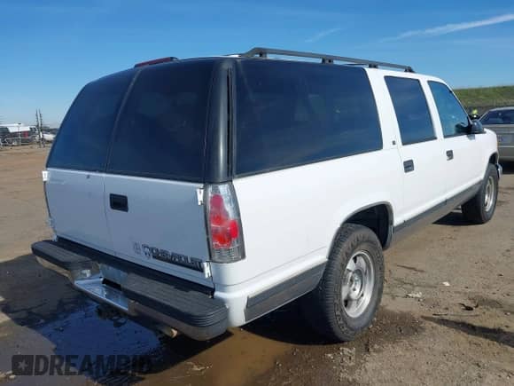 1997 Chevrolet Suburban с VIN 3GNFK16R4VG126095, выставлен на аукционе IAAI как лот 41548470 с пробегом 290 502 миль миль и . История ставок и продаж доступна на DreamBid. Изображение 4.