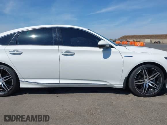 2021 Honda Accord Touring z VIN 1HGCV3F98MA009665, wystawiony jako IAAI lot #43153940 z przebiegiem Nie podano mil oraz . Historia ofert i sprzedaży dostępna na DreamBid. Obrazek 12.