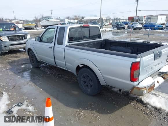 2003 Nissan Frontier XE z VIN 1N6DD26T43C414322, wystawiony jako IAAI lot #41849913 z przebiegiem 199 714 mil mil oraz . Historia ofert i sprzedaży dostępna na DreamBid. Obrazek 3.