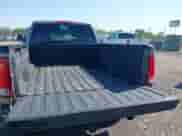 2013 GMC Sierra 1500 SLE z VIN 1GTR1VE00DZ358808, wystawiony jako IAAI lot #41984176 z przebiegiem 147 223 mil mil oraz . Historia ofert i sprzedaży dostępna na DreamBid. Obrazek 17.