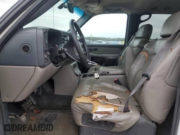 2002 Chevrolet Suburban LS с VIN 3GNEC16Z72G167647, выставлен на аукционе Copart как лот 83568164 с пробегом Не указан миль и Списание • Salvage title. История ставок и продаж доступна на DreamBid. Изображение 7.