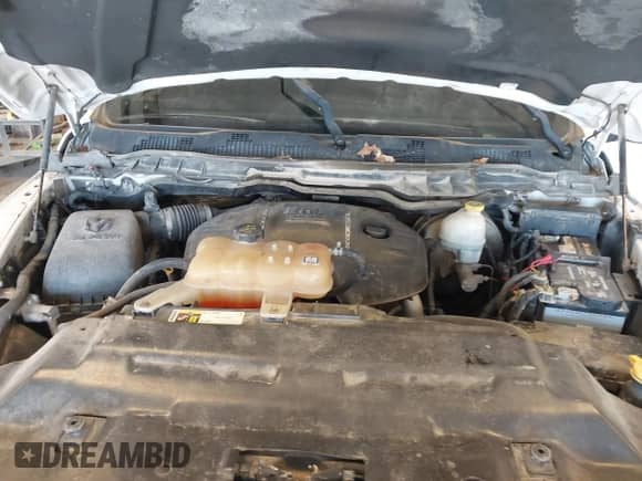 2015 Ram 1500 Laramie Limited z VIN 1C6RR7WM6FS678840, wystawiony jako IAAI lot #42040449 z przebiegiem Nie podano mil oraz . Historia ofert i sprzedaży dostępna na DreamBid. Obrazek 10.