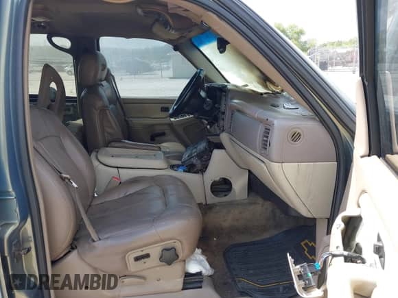 2002 Chevrolet Tahoe Z71 с VIN 1GNEK13Z72R270039, выставлен на аукционе IAAI как лот 43069211 с пробегом Не указан миль и . История ставок и продаж доступна на DreamBid. Изображение 5.