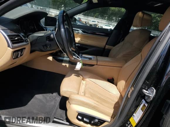 2016 BMW 7 Series 750i xDrive с VIN WBA7F2C58GG420362, выставлен на аукционе Copart как лот 69682485 с пробегом 79 928 миль миль и Списание • Salvage title. История ставок и продаж доступна на DreamBid. Изображение 7.