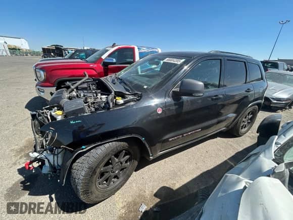 2018 Jeep Grand Cherokee Trailhawk with VIN 1C4RJFLT1JC342263, listed as a Copart auction lot 66604205 with 121,153 mi miles and Salvage title. Bid and sale history available at DreamBid. Image 1.