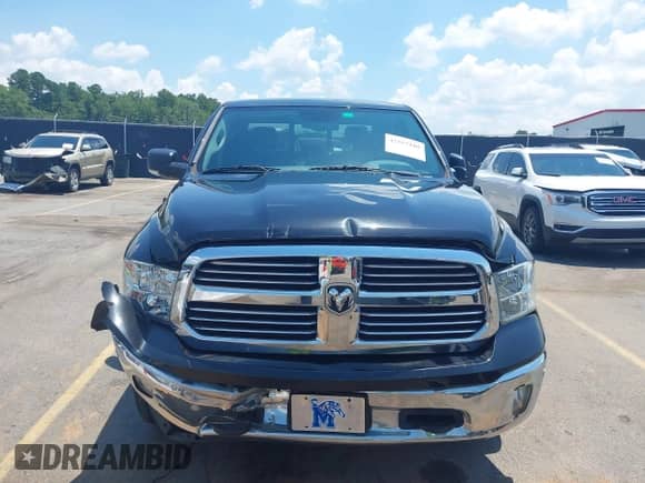2017 Ram 1500 Big Horn z VIN 1C6RR7LG8HS584105, wystawiony jako IAAI lot #42557105 z przebiegiem 200 456 mil mil oraz . Historia ofert i sprzedaży dostępna na DreamBid. Obrazek 12.