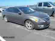 2015 Nissan Altima S z VIN 1N4AL3AP8FC279221, wystawiony jako IAAI lot #43339888 z przebiegiem 191 147 mil mil oraz . Historia ofert i sprzedaży dostępna na DreamBid. Obrazek 1.