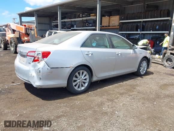 2013 Toyota Camry LE z VIN 4T1BD1FK1DU065025, wystawiony jako IAAI lot #42749481 z przebiegiem 88 374 mil mil oraz . Historia ofert i sprzedaży dostępna na DreamBid. Obrazek 4.