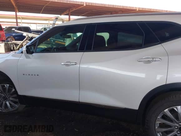 2024 Chevrolet Blazer Premier с VIN 3GNKBFR48RS207891, выставлен на аукционе IAAI как лот 42297266 с пробегом 13 935 миль миль и . История ставок и продаж доступна на DreamBid. Изображение 15.