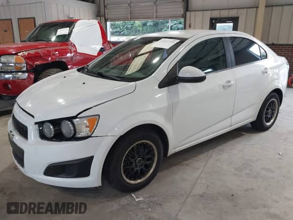 2013 Chevrolet Sonic LT с VIN 1G1JC5SH5D4214436, выставлен на аукционе IAAI как лот 43027720 с пробегом 150 318 миль миль и . История ставок и продаж доступна на DreamBid. Изображение 2.
