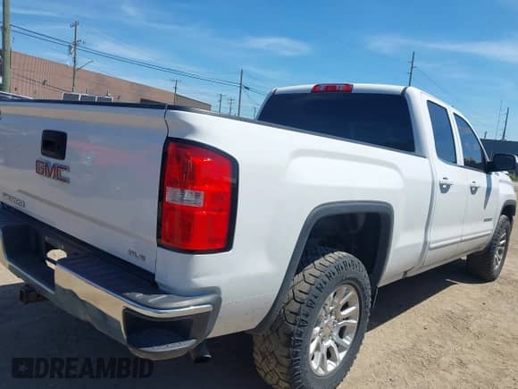 2018 GMC Sierra 1500 SLE with VIN 1GTV2MEC6JZ109134, listed as a IAAI auction lot 42798157 with 156,593 mi miles and . Bid and sale history available at DreamBid. Image 4.
