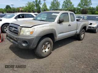 2010 Toyota Tacoma z VIN 5TEUX4EN1AZ672725, wystawiony jako Copart lot #58083535 z przebiegiem 167 544 mil mil oraz Czysty tytuł • Clean title. Historia ofert i sprzedaży dostępna na DreamBid. Obrazek 1.