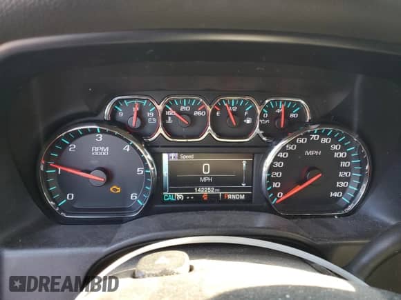 2015 Chevrolet Silverado 1500 LT with VIN 3GCUKREC8FG253087, listed as a Copart auction lot 63561595 with 142,252 mi miles and Salvage title. Bid and sale history available at DreamBid. Image 9.