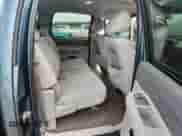 2007 GMC Sierra 1500 SLE1 z VIN 2GTEC13C471547957, wystawiony jako Copart lot #62828695 z przebiegiem 204 094 mil mil oraz Szkoda całkowita • Salvage title. Historia ofert i sprzedaży dostępna na DreamBid. Obrazek 10.