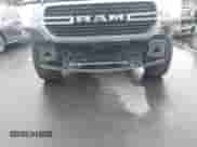 2020 Ram 1500 Big Horn z VIN 1C6RRFFG1LN334007, wystawiony jako IAAI lot #43338214 z przebiegiem 126 926 mil mil oraz . Historia ofert i sprzedaży dostępna na DreamBid. Obrazek 6.