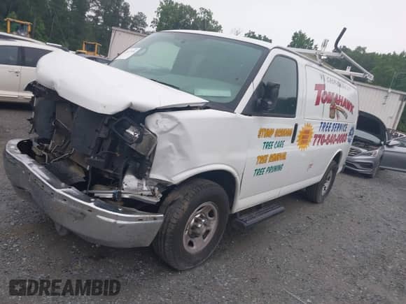 2014 Chevrolet Express Passenger LT with VIN 1GAZGYFG4E1213288, listed as a IAAI auction lot 42347938 with 113,614 mi miles and . Bid and sale history available at DreamBid. Image 2.