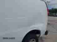2008 Chevrolet Express Cargo z VIN 1GCFG15X281153227, wystawiony jako IAAI lot #42551868 z przebiegiem 246 202 mil mil oraz . Historia ofert i sprzedaży dostępna na DreamBid. Obrazek 14.