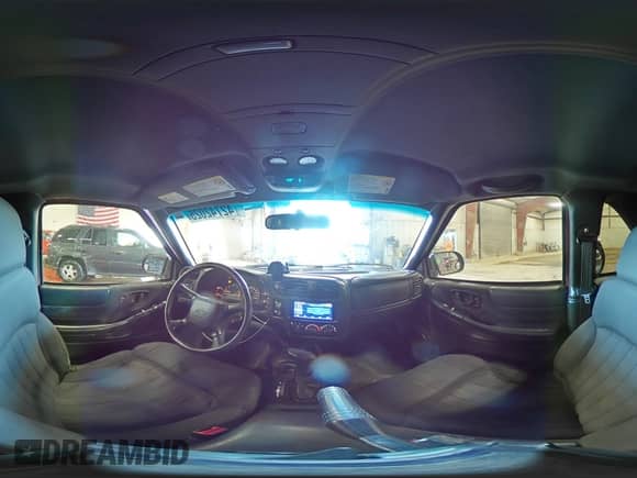 2003 Chevrolet Blazer LS z VIN 1GNCS18X43K130863, wystawiony jako Copart lot #42742025 z przebiegiem 159 029 mil mil oraz Czysty tytuł • Clean title. Historia ofert i sprzedaży dostępna na DreamBid. Obrazek 15.