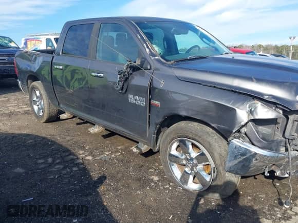 2016 Ram 1500 Lone Star z VIN 1C6RR6LTXGS269635, wystawiony jako IAAI lot #41203227 z przebiegiem 157 077 mil mil oraz . Historia ofert i sprzedaży dostępna na DreamBid. Obrazek 6.