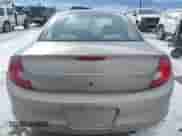 2000 Dodge Neon Highline z VIN 1B3ES46C1YD680067, wystawiony jako IAAI lot #41461937 z przebiegiem 254 719 mil mil oraz . Historia ofert i sprzedaży dostępna na DreamBid. Obrazek 16.