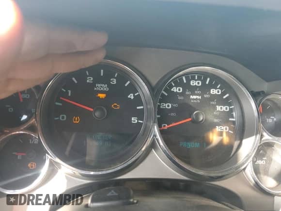2009 Chevrolet Silverado 2500HD с VIN 1GCHK49609E157054, выставлен на аукционе Copart как лот 74556264 с пробегом 114 949 миль миль и Списание • Salvage title. История ставок и продаж доступна на DreamBid. Изображение 9.