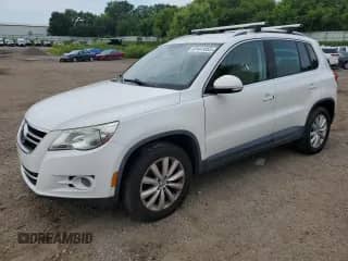 2011 Volkswagen Tiguan SE with VIN WVGAV7AX9BW501829, listed as a Copart auction lot 61441855 with 103,894 mi miles and Salvage title. Bid and sale history available at DreamBid. Image 1.