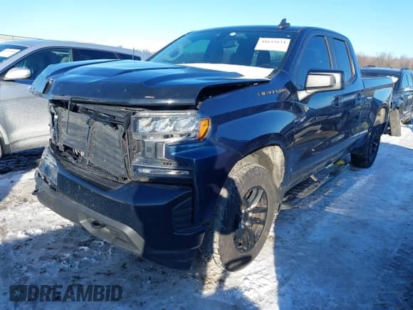 2019 Chevrolet Silverado 1500 LT z VIN 1GCRYDEK3KZ313060, wystawiony jako IAAI lot #41633134 z przebiegiem 141 748 mil mil oraz . Historia ofert i sprzedaży dostępna na DreamBid. Obrazek 18.