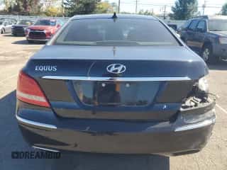 2012 Hyundai Equus Signature с VIN KMHGH4JHXCU050626, выставлен на аукционе Copart как лот 74308394 с пробегом 117 834 миль миль и Списание • Salvage title. История ставок и продаж доступна на DreamBid. Изображение 6.