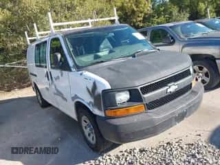 2010 Chevrolet Express Cargo z VIN 1GCUGADX4A1106862, wystawiony jako IAAI lot #43385195 z przebiegiem 404 258 mil mil oraz . Historia ofert i sprzedaży dostępna na DreamBid. Obrazek 1.