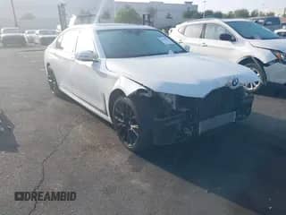 2021 BMW 7 Series 740i z VIN WBA7T2C03MCE56494, wystawiony jako IAAI lot #42594295 z przebiegiem 68 359 mil mil oraz . Historia ofert i sprzedaży dostępna na DreamBid. Obrazek 1.