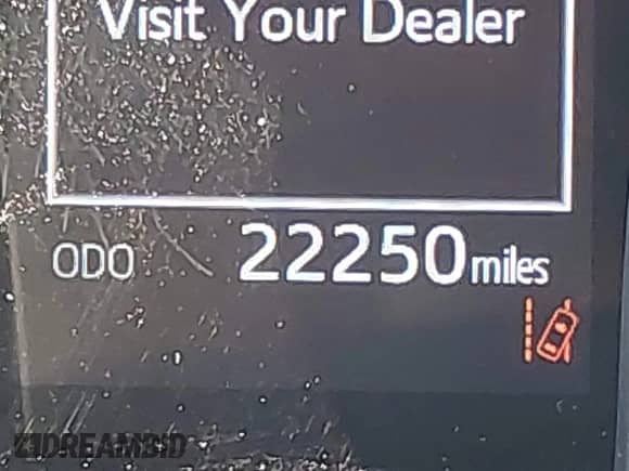 2023 Toyota Camry SE z VIN 4T1G11AK9PU754112, wystawiony jako IAAI lot #43452531 z przebiegiem 22 250 mil mil oraz . Historia ofert i sprzedaży dostępna na DreamBid. Obrazek 16.