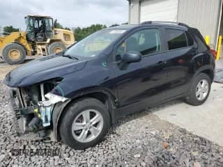 2021 Chevrolet Trax LT с VIN KL7CJPSB3MB331342, выставлен на аукционе Copart как лот 81588495 с пробегом 71 304 миль миль и Списание • Salvage title. История ставок и продаж доступна на DreamBid. Изображение 1.