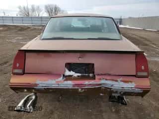 1985 Chevrolet Monte Carlo Sport с VIN 1G1GZ37Z5FR136650, выставлен на аукционе Copart как лот 48126035 с пробегом Не указан миль и Списание • Salvage title. История ставок и продаж доступна на DreamBid. Изображение 6.
