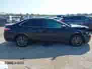 2017 Toyota Camry XLE z VIN 4T1BF1FK7HU451173, wystawiony jako IAAI lot #43172057 z przebiegiem 130 810 mil mil oraz . Historia ofert i sprzedaży dostępna na DreamBid. Obrazek 13.