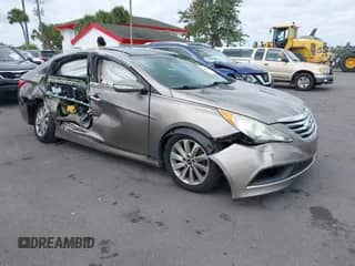 2014 Hyundai Sonata SE с VIN 5NPEC4ACXEH918975, выставлен на аукционе IAAI как лот 39385263 с пробегом 74 459 миль миль и . История ставок и продаж доступна на DreamBid. Изображение 1.