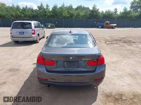 2014 BMW 3 Series 328d xDrive с VIN WBA3D5C54EKX96699, выставлен на аукционе IAAI как лот 43055908 с пробегом 287 069 миль миль и . История ставок и продаж доступна на DreamBid. Изображение 16.