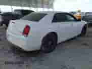 2019 Chrysler 300 S с VIN 2C3CCABG4KH538823, выставлен на аукционе IAAI как лот 42532309 с пробегом 116 843 миль миль и . История ставок и продаж доступна на DreamBid. Изображение 4.