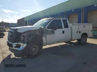 2014 Ford F-250 XL с VIN 1FT7X2B6XEEB59576, выставлен на аукционе Copart как лот 71946805 с пробегом 176 472 миль миль и Списание • Salvage title. История ставок и продаж доступна на DreamBid. Изображение 1.