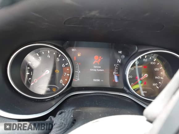 2020 Jeep Compass Limited with VIN 3C4NJCCB5LT114424, listed as a IAAI auction lot 43164924 with 99,096 mi miles and . Bid and sale history available at DreamBid. Image 7.