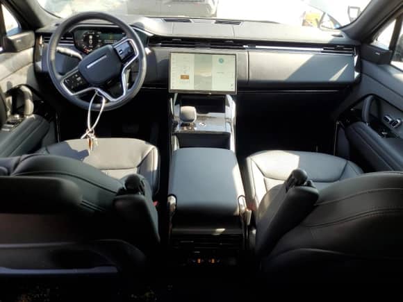 2024 Land Rover Range Rover Sport SE with VIN SAL1P9EU2RA187340, listed as a Copart auction lot 65549285 with 11,133 mi miles and Salvage title. Bid and sale history available at DreamBid. Image 8.