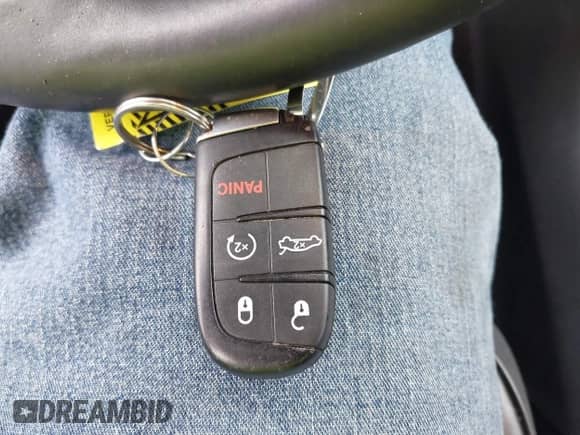 2017 Chrysler 300 C с VIN 2C3CCAKG8HH651179, выставлен на аукционе IAAI как лот 42504832 с пробегом 208 620 миль миль и . История ставок и продаж доступна на DreamBid. Изображение 11.