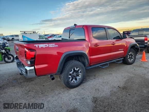 2019 Toyota Tacoma SR5 with VIN 3TMAZ5CN5KM111819, listed as a Copart auction lot 81325625 with 52,300 mi miles and Salvage title. Bid and sale history available at DreamBid. Image 3.