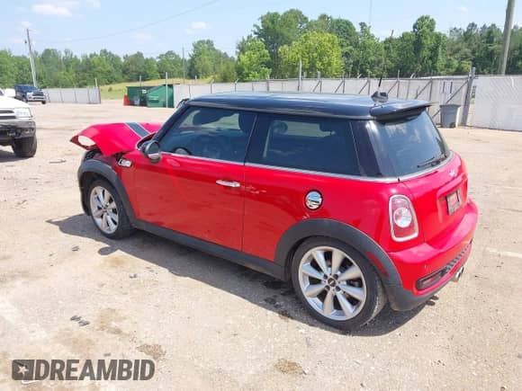 2013 MINI Hardtop S with VIN WMWSV3C57DT478646, listed as a IAAI auction lot 42458167 with 112,784 mi miles and . Bid and sale history available at DreamBid. Image 3.