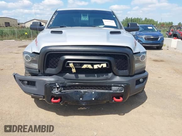 2016 Ram 1500 Rebel z VIN 1C6RR7YT2GS315201, wystawiony jako IAAI lot #43059918 z przebiegiem 201 857 mil mil oraz . Historia ofert i sprzedaży dostępna na DreamBid. Obrazek 6.