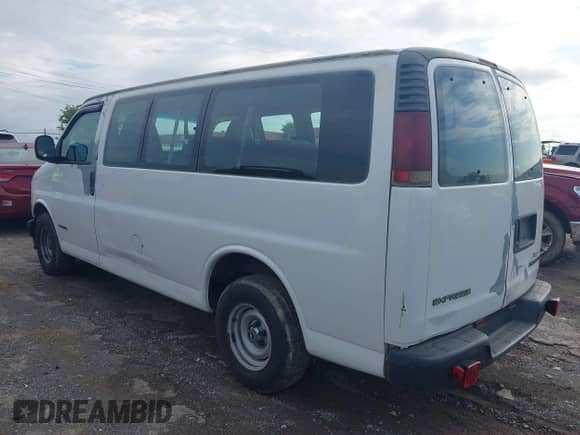 2001 Chevrolet Express z VIN 1GNFG15W211209316, wystawiony jako IAAI lot #42684545 z przebiegiem 212 544 mil mil oraz . Historia ofert i sprzedaży dostępna na DreamBid. Obrazek 3.