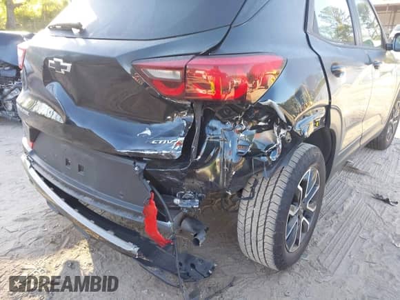 2024 Chevrolet TrailBlazer ACTIV with VIN KL79MVSL3RB118865, listed as a IAAI auction lot 42064988 with 18,044 mi miles and . Bid and sale history available at DreamBid. Image 6.