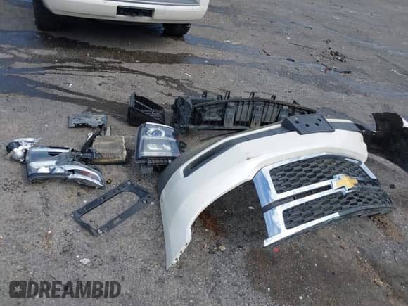 2015 Chevrolet Tahoe LT с VIN 1GNSCBKC9FR725983, выставлен на аукционе IAAI как лот 43381837 с пробегом 261 800 миль миль и . История ставок и продаж доступна на DreamBid. Изображение 12.