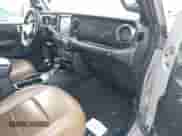 2021 Jeep Wrangler Unlimited Willys Sport с VIN 1C4HJXDGXMW767633, выставлен на аукционе IAAI как лот 41700168 с пробегом 37 994 миль миль и . История ставок и продаж доступна на DreamBid. Изображение 5.