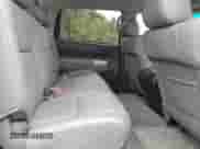 2007 Toyota Tundra SR5 z VIN 5TBET541X7S455595, wystawiony jako Copart lot #81287554 z przebiegiem 158 447 mil mil oraz Szkoda całkowita • Salvage title. Historia ofert i sprzedaży dostępna na DreamBid. Obrazek 10.